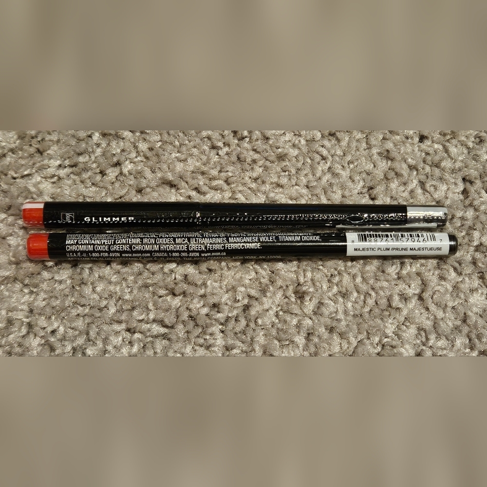 SOLD!!! fmg Glimmer Eyeliner in Majestic Plum